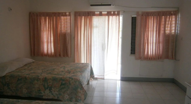 Royale Hummingbird Cliff Hotel