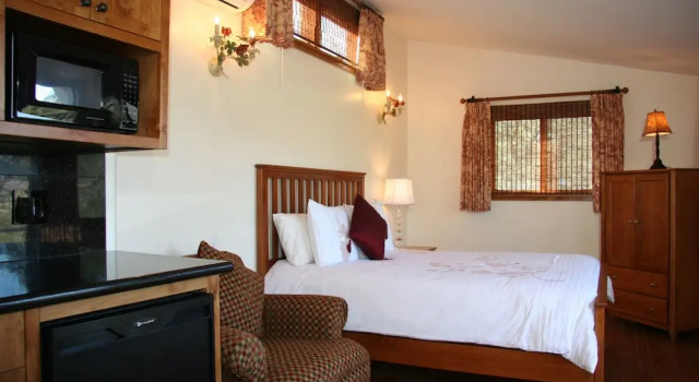 Двухместный номер Standard с балконом Ojai Retreat & Inn