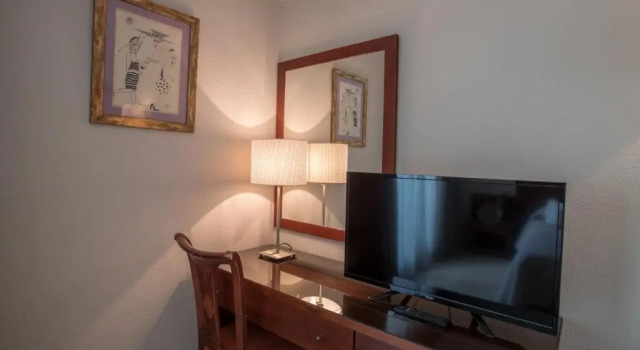 Трёхместный номер Standard Hotel Torremar - Mares