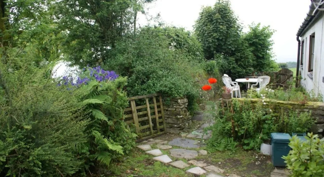 Inviting 2-bed Cottage in Newcastle Emlyn, Book Feriehus Hoteller i Cenarth med pool, Swimmingpool