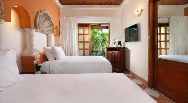 Четырёхместный семейный номер Standard Eurostars Hacienda Vista Real