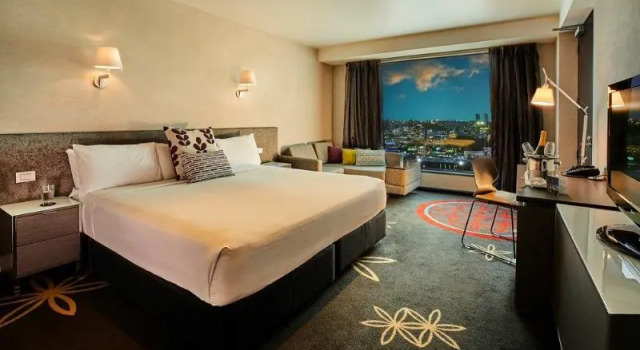 Четырёхместный номер Standard SkyCity Hotel Auckland