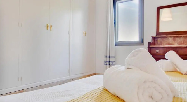 Villa - 3 Bedrooms with Pool and WiFi - 107897, Book Villa El Toro Mallorca