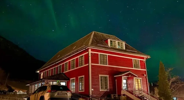 Huset Vårt - Bed and Breakfast, Забронировать Отель «постель и завтрак» Хорниндал Nordfjord
