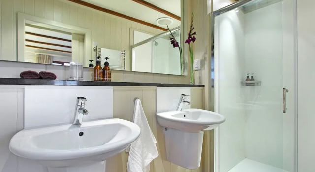 Коттедж Comfort с видом на море Lalapanzi Lodge