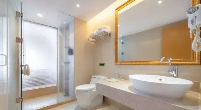 Люкс Deluxe Vienna Classic Hotel (Weihai Weigao Plaza Xingfu Gate)