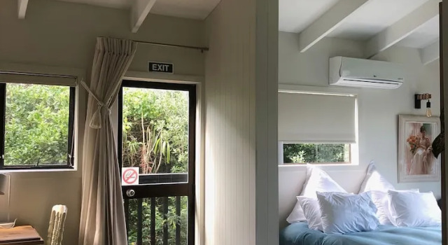 Студия с видом на океан Le Chalet Waiheke Apartments