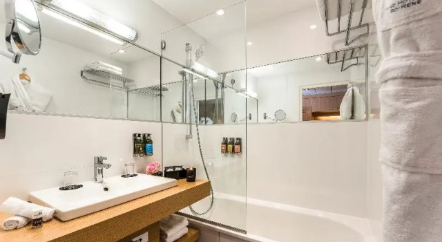 Двухместный номер Standard с балконом Grand Hôtel Roi René Aix - MGallery Collection