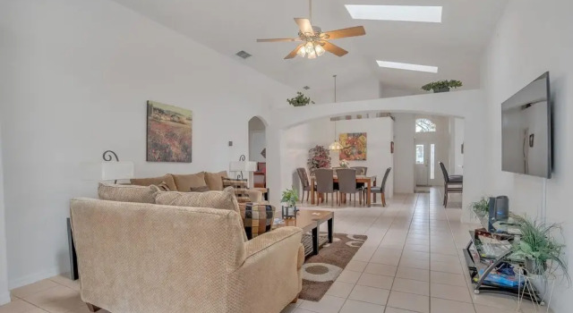 Beautiful Family Vacation Home With Private Pool. Close To Disney! 5 Bedroom Home by Redawning, Buchen Sie Hotel Hotels in Four Corners mit Pool, Schwimmbad