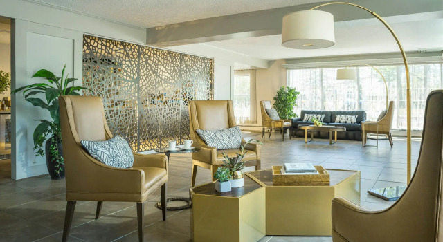 Sheraton Burlington Hotel and Conference Center, Varaa Hotelli Hotellit New England uima-altaalla, Uima-allas