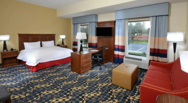Люкс Hampton Inn & Suites Lynchburg