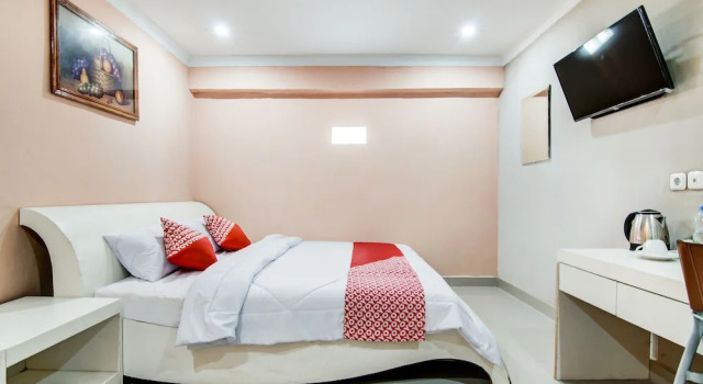 Номер Standard RedDoorz Hotel Baaraka near Living World