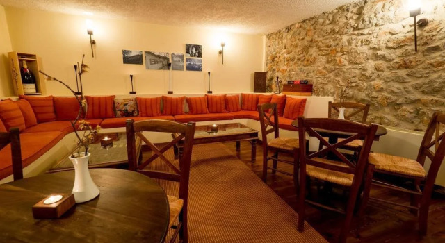 Erochos Suites Hotel