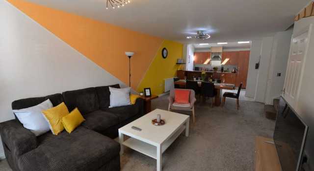 Delightful Holiday Home in Warwick near Castle