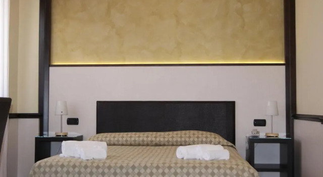 Четырёхместный номер Standard Hotel Astoria