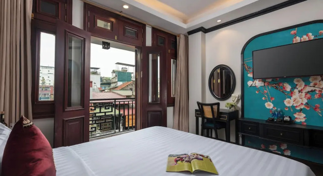 Двухместный номер Deluxe с балконом Queen Light Hotel - Ha Noi Old Quater