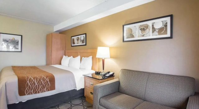 Двухместный номер Deluxe Цокольный этаж Comfort Inn Ancienne-Lorette - Quebec Airport