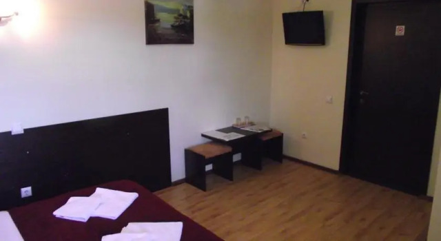Pension Favorit, Rezerwuj Pensjonat Hotele w Carpathians - Romania z parkingiem, Parking