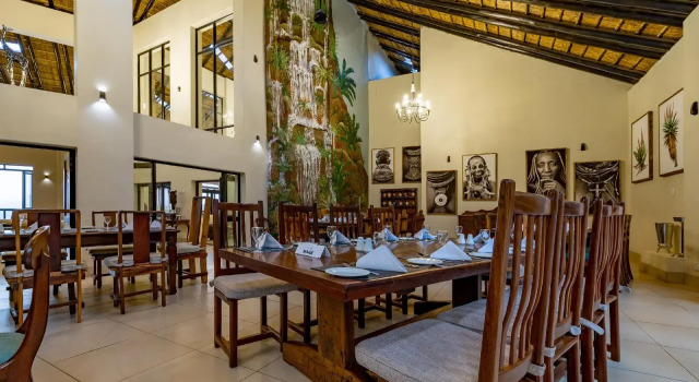 Zulu Nyala Game Lodge, Забронировать Отель Отели Hluhluwe Imfolozi Park с бассейном, Бассейн