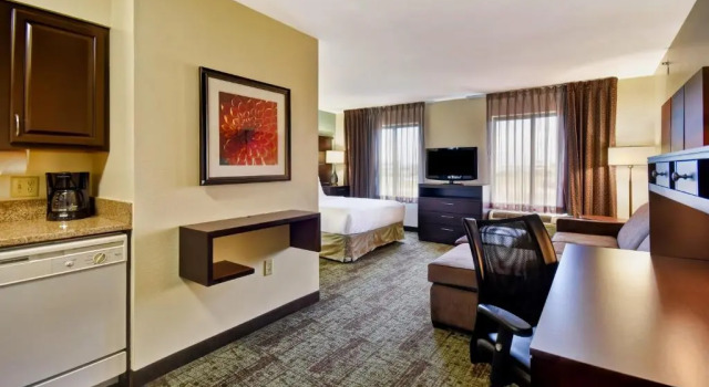 Run of House Staybridge Suites Middleton/Madison-West by IHG