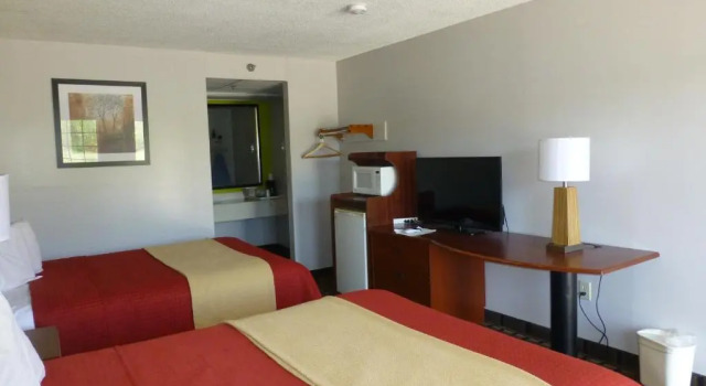 Четырёхместный номер Standard Coach Inn - Summerville