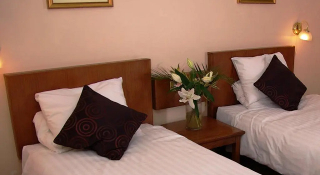 Двухместный номер Standard Beaufort Park Hotel