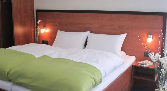 Hotel am Kurpark, Забронировать Отель Бад-Фильбель земля Гессен
