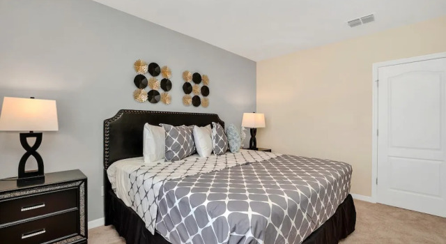 Lake View Home, Lavish Home With Big Pool Area, CDC Standards #7st556