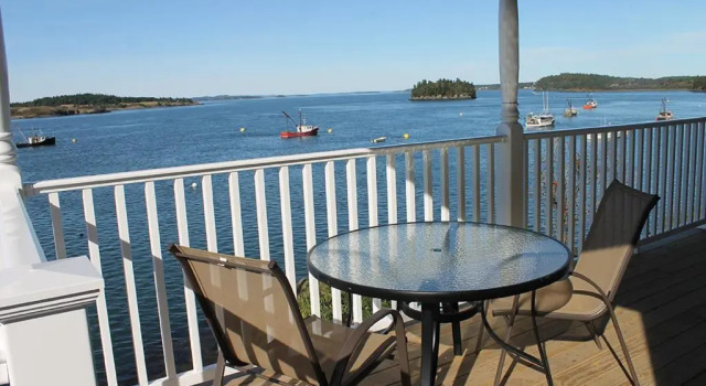 Полулюкс The Inn on the Wharf