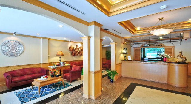 Admiral Suites Bangkok, Забронировать Отель Отели Бангкока с бассейном, рядом с Торгово-развлекательный центр Кореан Таун, Бассейн