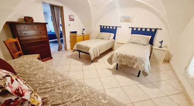 Ambra House