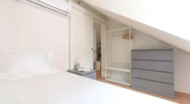 Monsanto Hill House - NO. 565 1E