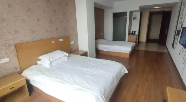Ningbo Yangshashan Business Hotel, Prenota Hotel Hotel a Ningbo con parcheggio, Parcheggio