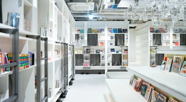 Кровать в общем номере BOOK AND BED TOKYO Shinsaibashi