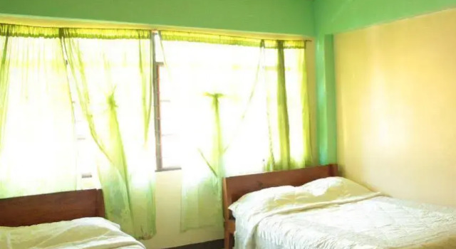 Halfway Lodge, Prenota Hotel  