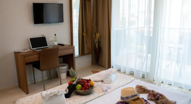 Vellum Hotel, Rezervovat Hotel Hotely v Kallithea s bazénem, Bazén