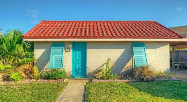 3 Cozy Cottages Fire Pit Walkable Location in Spanish Village, Book Feriehus Sommerhuse i Houston, Hytte