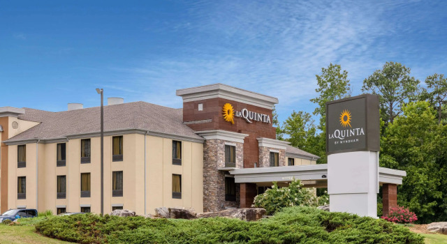Holiday Inn Express Hotel & Suites Covington, Book Hotel Hoteller i Covington med parkering, Parkering