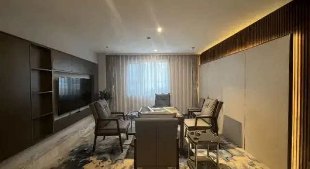 Люкс Business Duffy Theme Business Hotel (Beijing Daxing People's Hospital Huangcun West Street Subway Station)