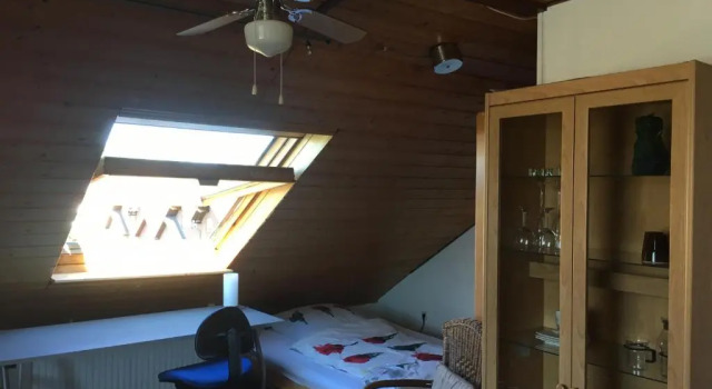 Sonnige Dachgeschoßwohnung (Adults Only), 예약 호텔 Niederkassel 북 라인 베스트팔렌