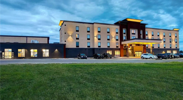 Ramada by Wyndham St. Paul AB, Rezerwuj Hotel Saint Paul Central Alberta