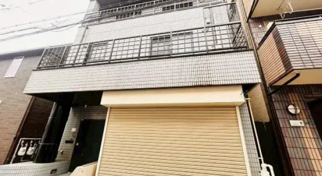 17 bed Osaka tengachaya city heights private house