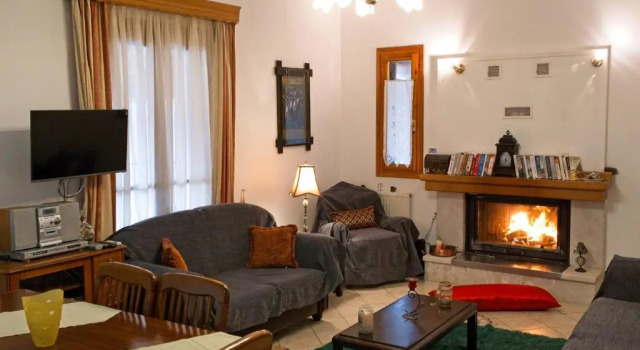 Forest Cosy House - Lagkadia Amazing View, Prenota Hotel  