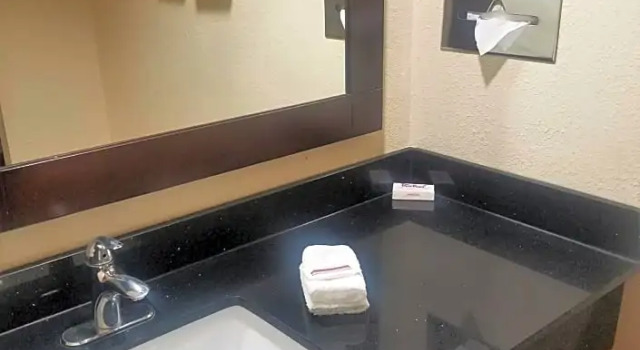 Шестиместный люкс Red Roof Inn & Suites Houston - Hobby Airport