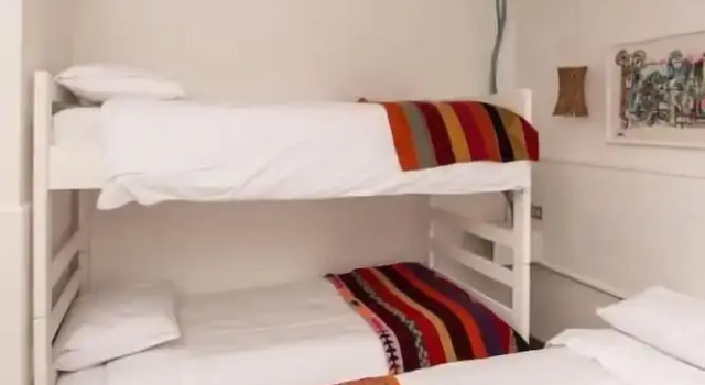 Кровать в общем номере (мужской номер) Hostal Copart