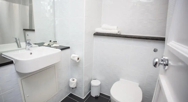 Четырёхместный номер Standard The Aberdeen Altens Hotel