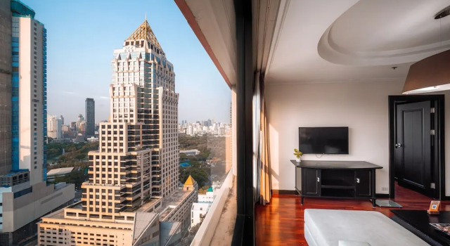 Номер Executive Bandara Silom Suites