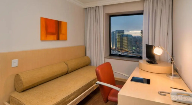 Полулюкс Blue Tree Premium Morumbi