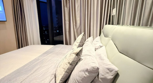 Апартаменты с балконом и с видом на город Knightsbridge Makati City Stay