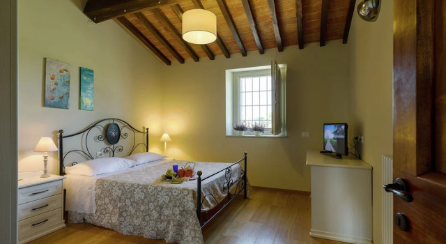 Typical Tuscan Farmhouse With Private Swimming Pool, 900m Away From a Small bar